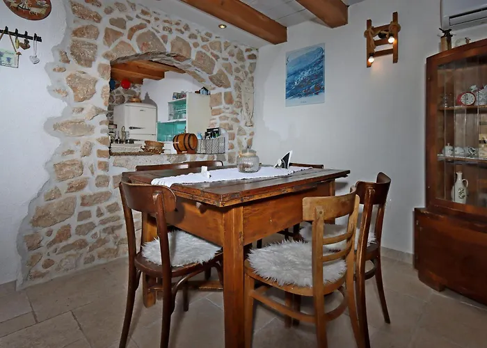 Casa vacanze Family Friendly House With A Swimming Pool Grizane, Crikvenica - 24302 Grižane